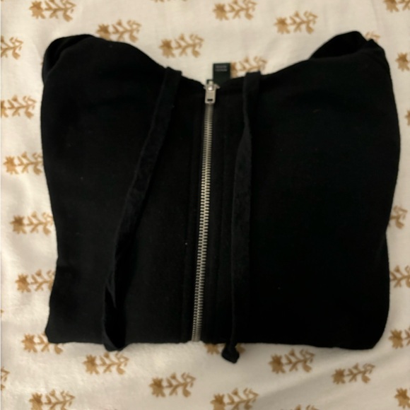Black Cropped Zip Up - Picture 1 of 2
